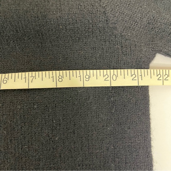 Vintage 100% Black Wool Cardigan with Floral Embroidery Abalone Buttons  Sz PM - Picture 11 of 11